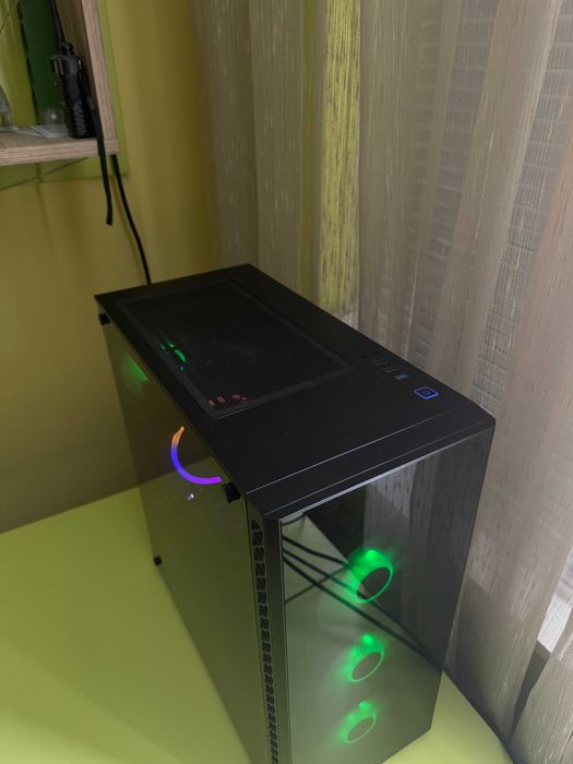 Геймърски компютър MSI RTX 4060 I7 13700K