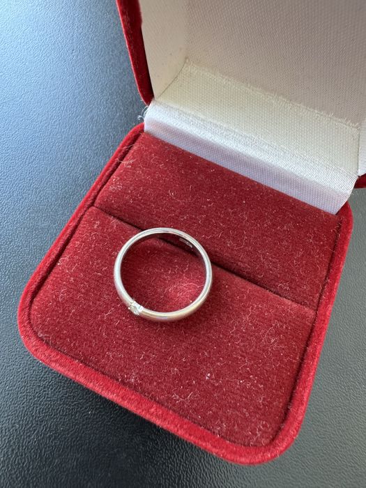 Кольцо золото с бриллиантом