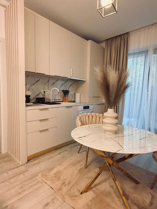 Închiriere apartament 2 camere modern + curte privată 25 mp  Palazu Mare