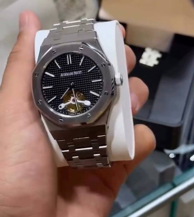 Часы IP скелетон