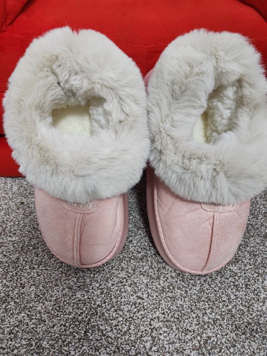 Ghete imblanite marimea 36-37 cm 22 interior