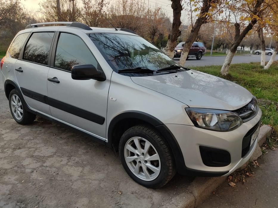 Лада Калина Кросс.