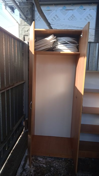 Шкаф               .