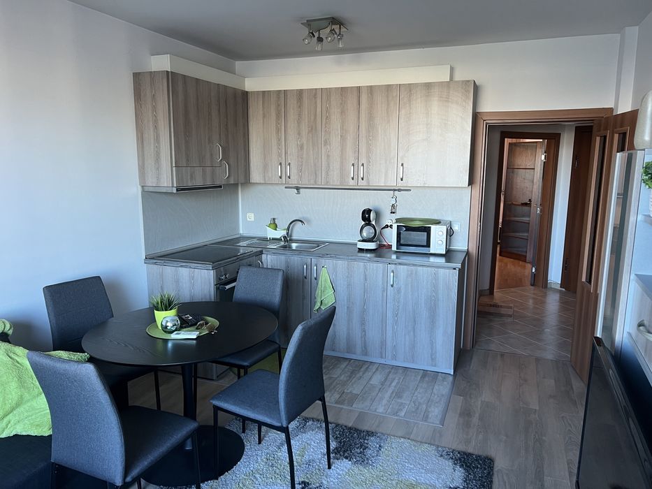 Дава се под наем Двустаен апартамент в Бургас, Възраждане - 55 кв.м за 408 € - Снимка #1