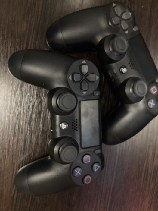 продам плэй стейшен 4 слим 512 гб