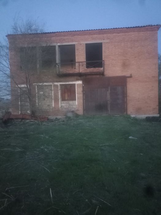 Продам дом под вастоновлния