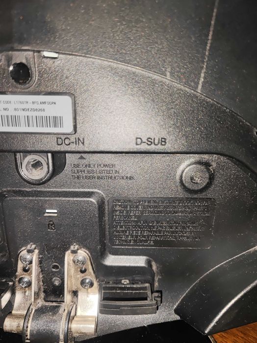 Монитор LG L1760TQ