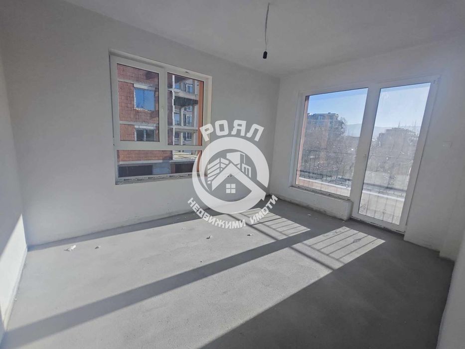 Продава се Тристаен апартамент в Пловдив, Коматевски възел - 102 кв.м за 1098 €/кв.м - Снимка #5