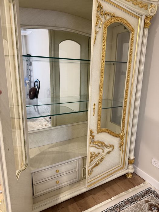 Горка (шкаф), сервант для посуды