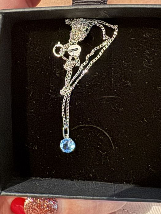 Vand lantisor din aur 9k cu pandativ topaz