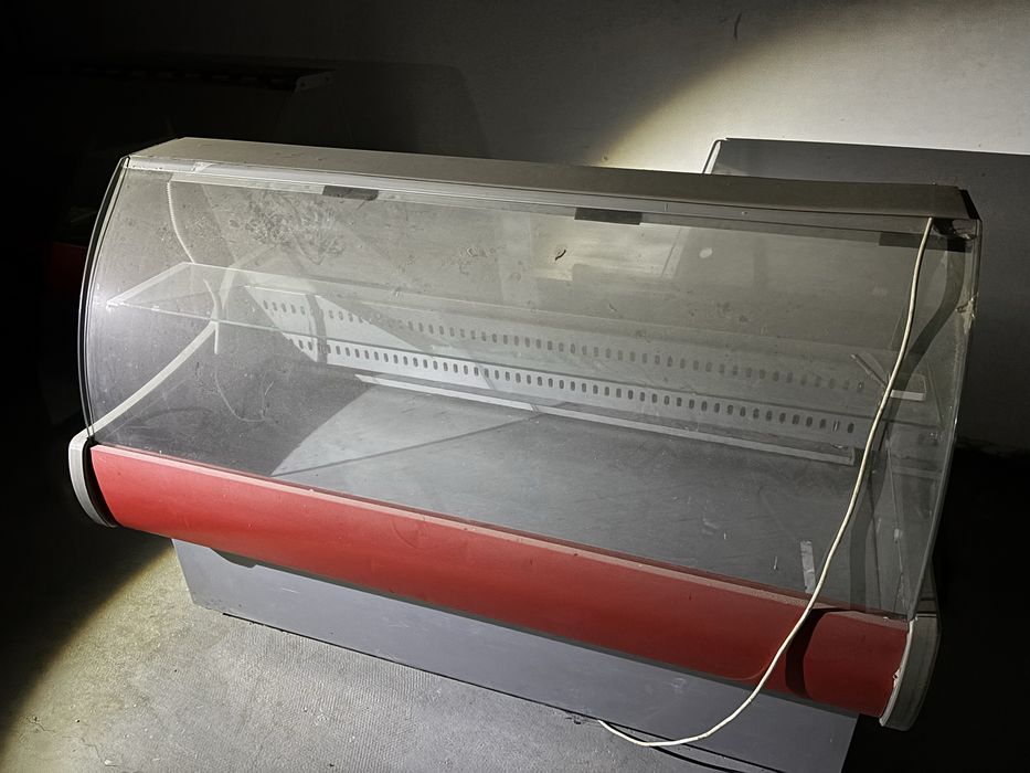 Холодильник для магазина