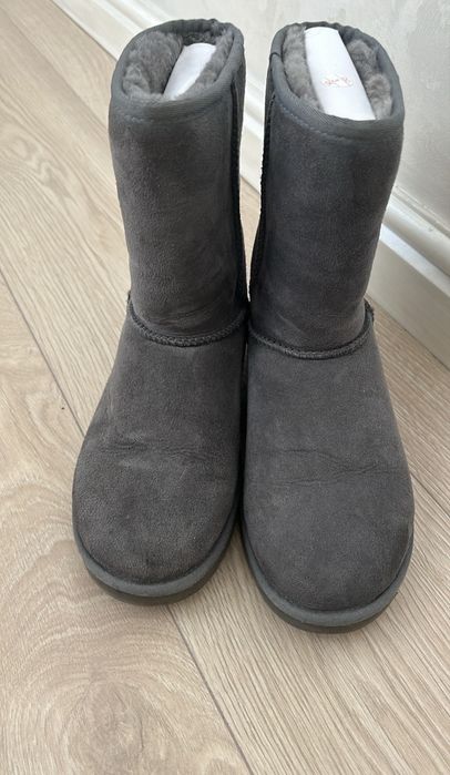 Ghete ugg in stare foarte buna
