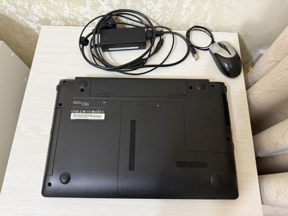 Продам ноутбук Samsung.