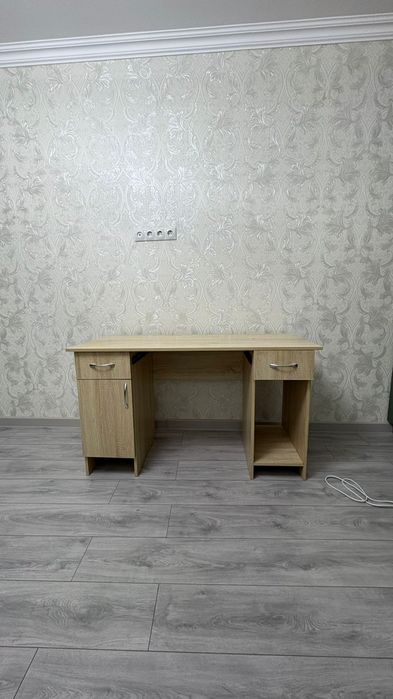 Стол компьютерный