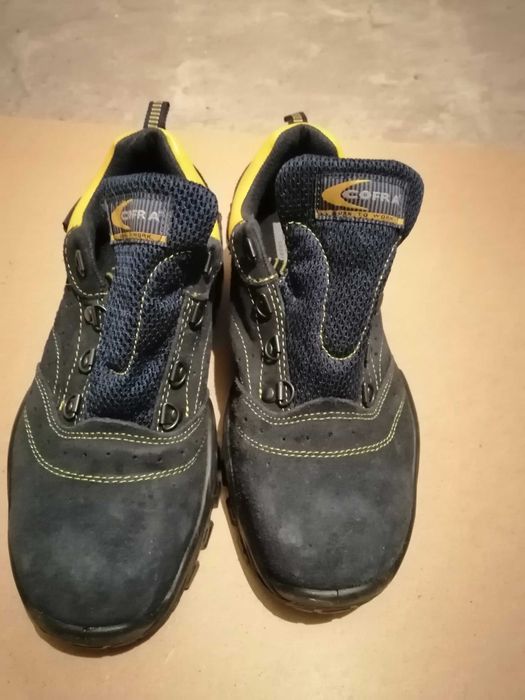 Работни обувки...