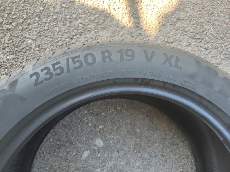 235/50/19" 4бр Continental premium contact 6,doт4322,7мм