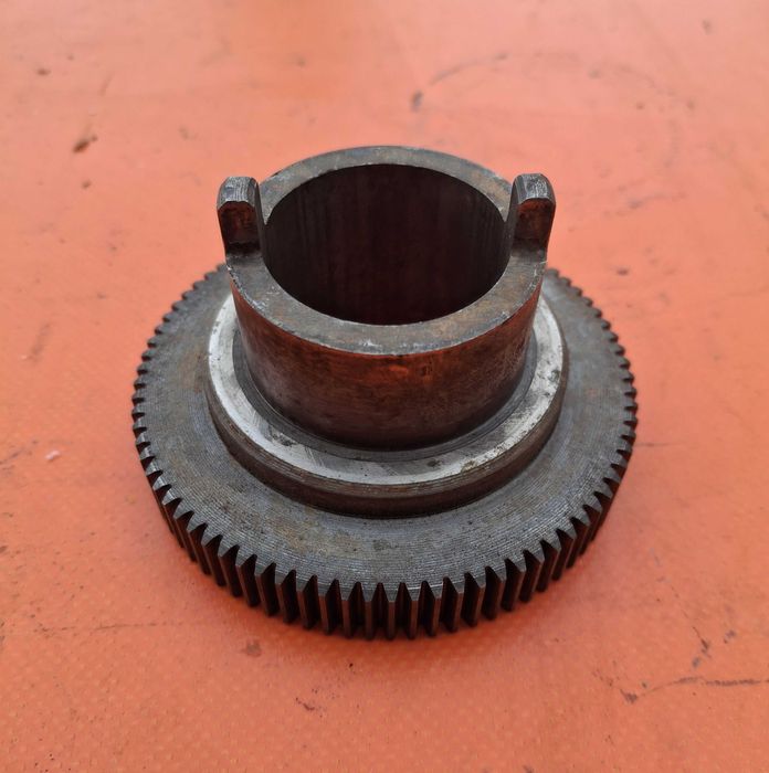 B207 Pinion avans mecanic freza Fus 25 32 Marghita Oradea Suceava