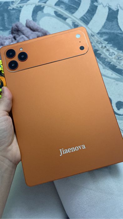 Продаю планшет срочно