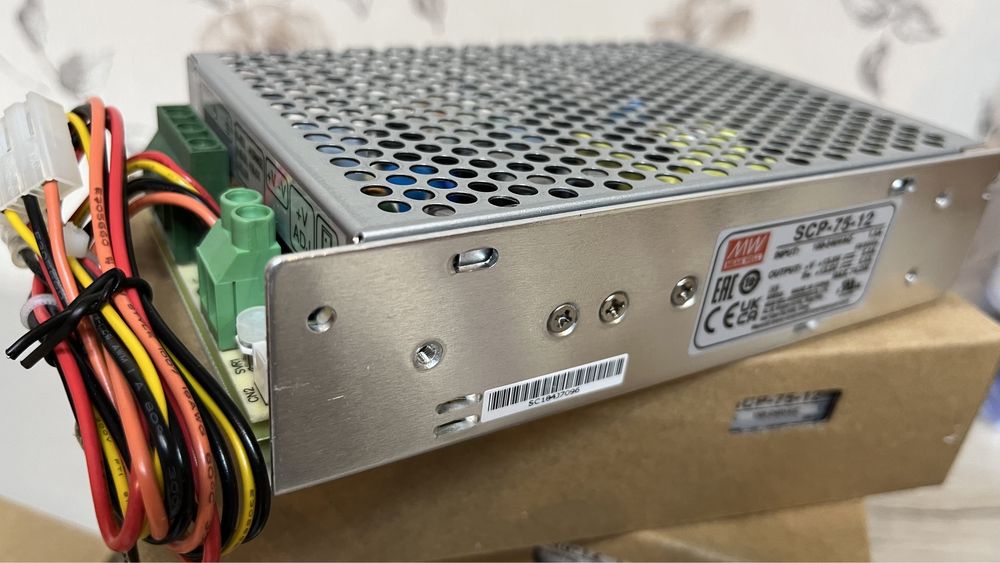 Sursa in comutatie 5,4A si 3,6A MeanWell SCP-75-12 cu back-up