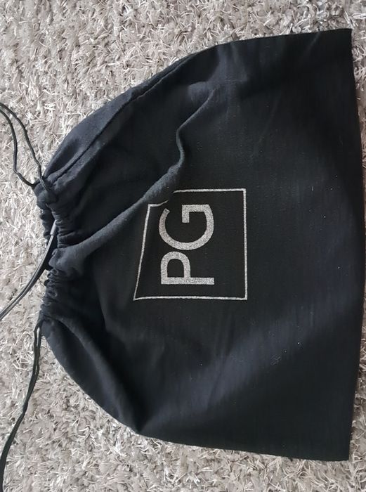 Удобна чанта клъч нова!