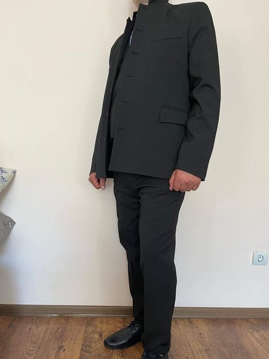 Costum  pentru  bărbați