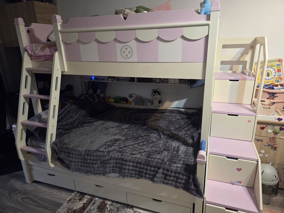 Pat supraetajat cu scări