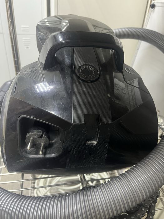 Продам пылесос Tefal Compact Power 2000 вт