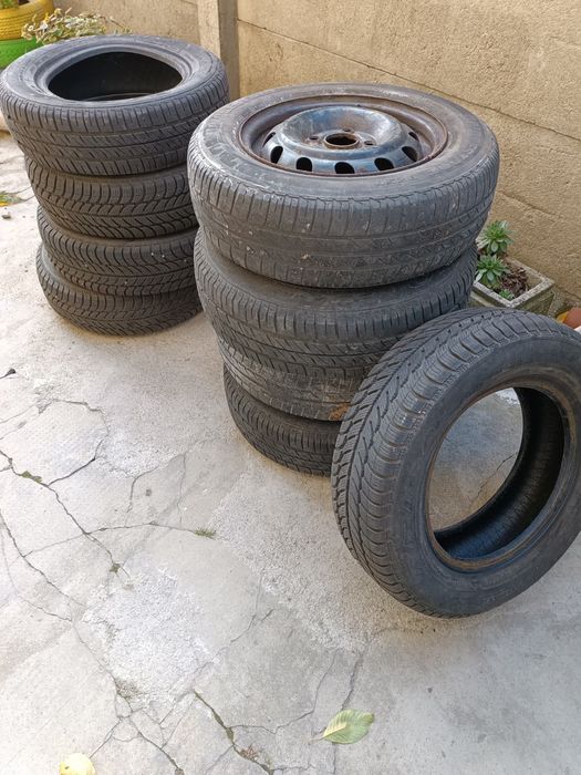 8 Cauciucuri 4 de vara și 4 de M+S 165/70R13 cu jante marca Debica Pas