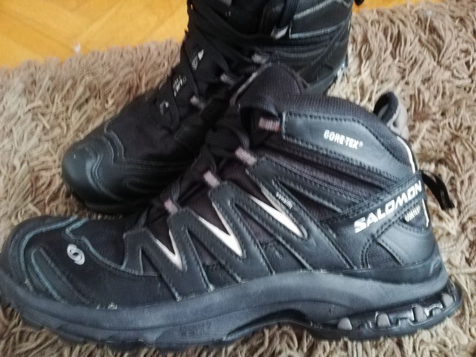 Оригинален Salomon  Gore-tex номер 45  1/3