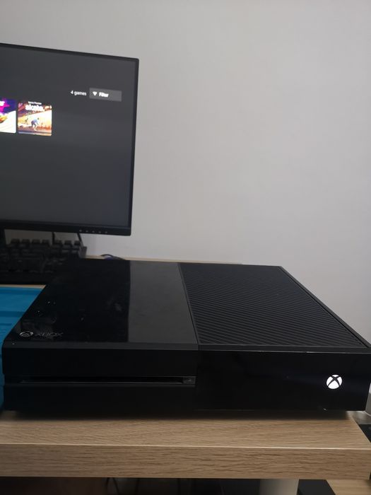 Xbox one  500gb cu mafia și nfs heat