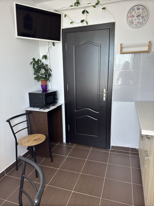 Vand Apartament 2 camere-zona Rotunda-Campulung.Mobilat si utilat.