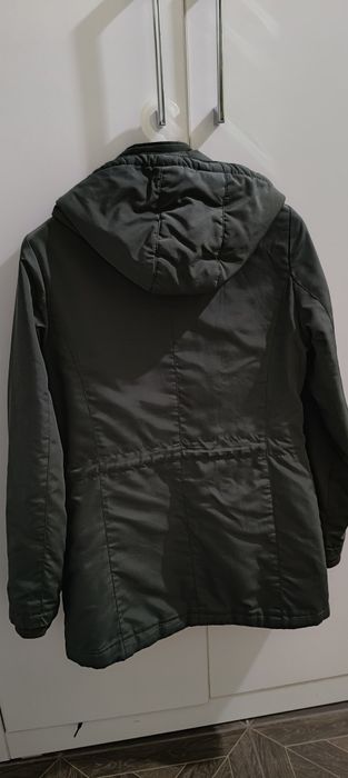 Продам куртки для девочек