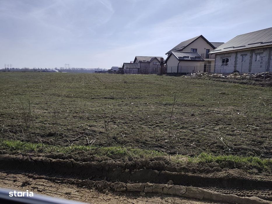 FARA COMISIOANE in Sabareni teren in suprafata de 23200mp gaze curent