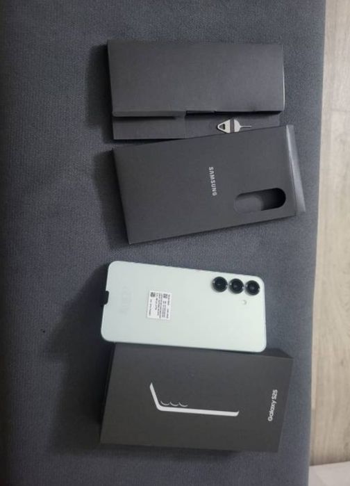 Продам Самсунг s25