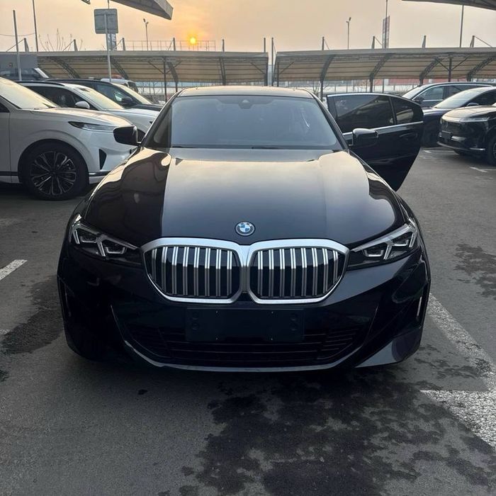 BMW i3 35L 2023.12 йил