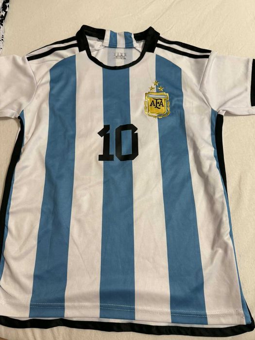 4 футболни тениски XS/S