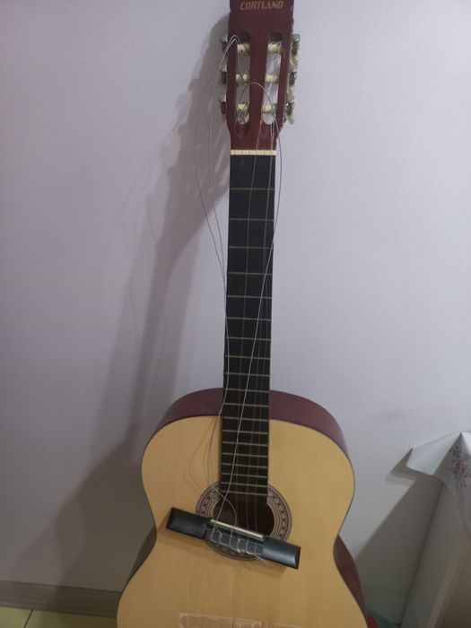 Гитара струнная б/у