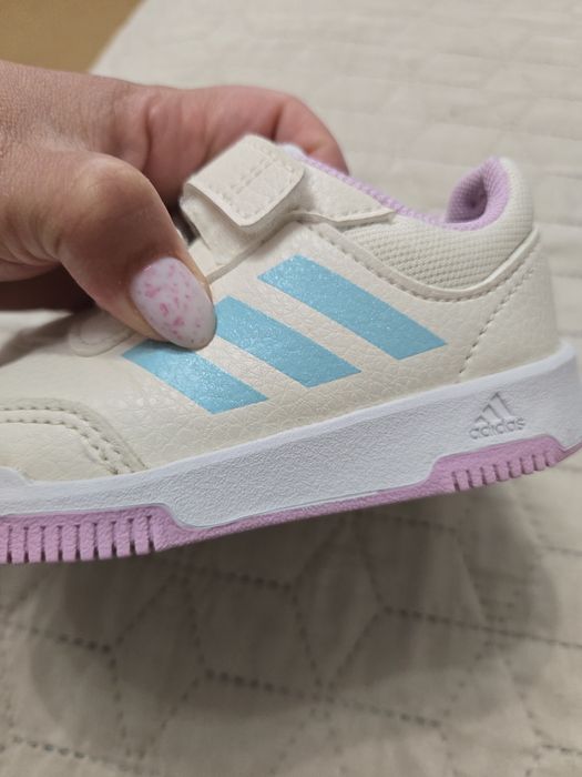 Маратонки за момиче размер 21, 21,5 и 22