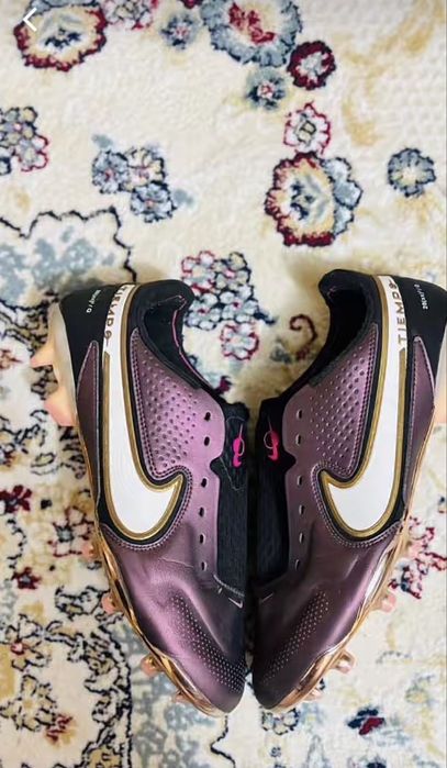 Бутси фуболни темпо