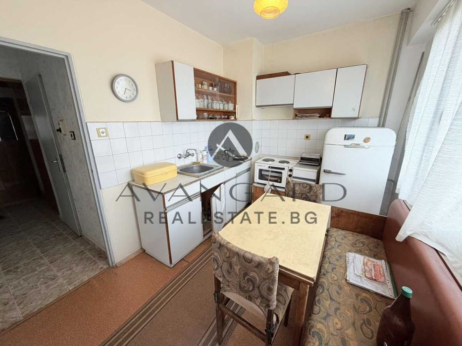 оф.25629 Двустаен с три отделни стаи/ Панаира