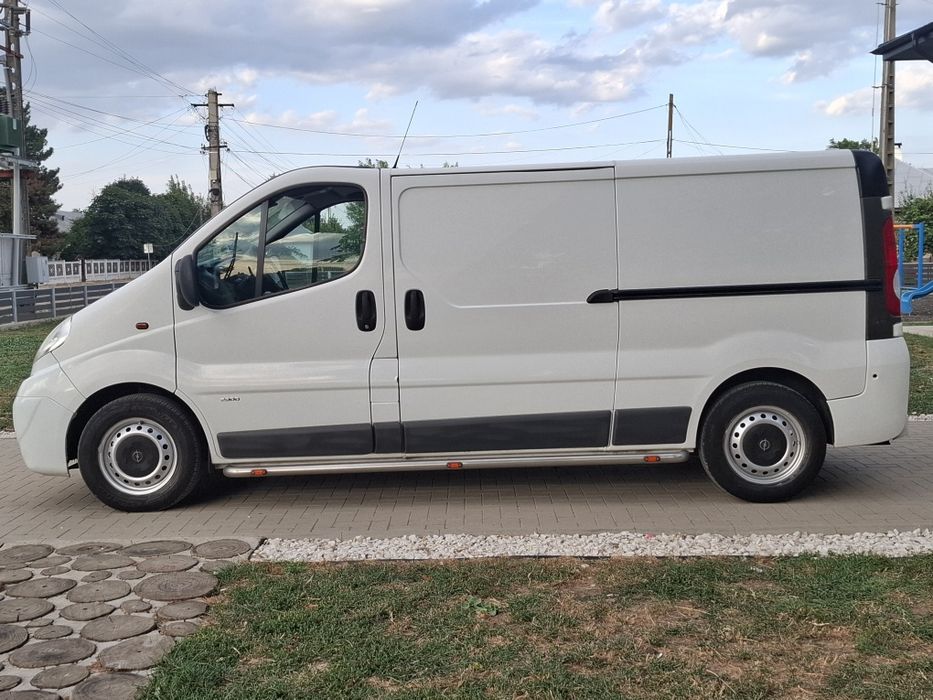 Opel vivaro 2.0 cdti 114 cp,2011, lung,proprietar,fiscal pe loc
