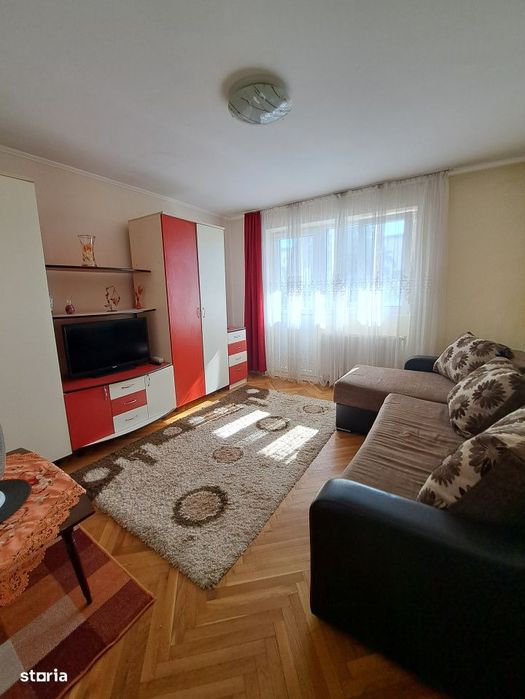 Apartament cu 2 camere decomandat, etaj 4, mobilat