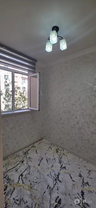 Яшнабад Кадышева базар метро Тузель. Французкая планировка, балкон 2х3