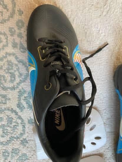 Бутсы салтылады (сороконожки)