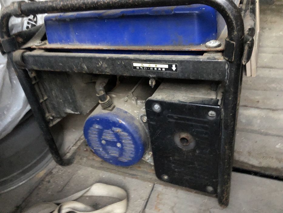 Продаю генератор