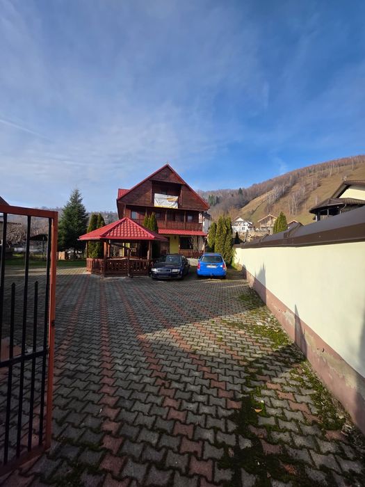 Pensiune/cabană/Investitie de vanzare Moieciu de Jos Brasov