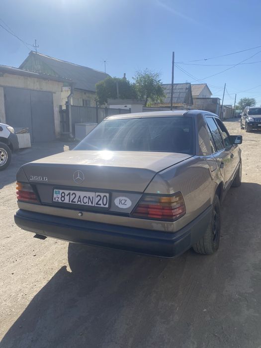 Мерседес даймлер бенз Е300