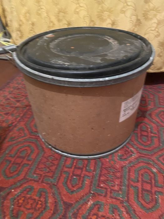 Тара с плотной крышкой и замком