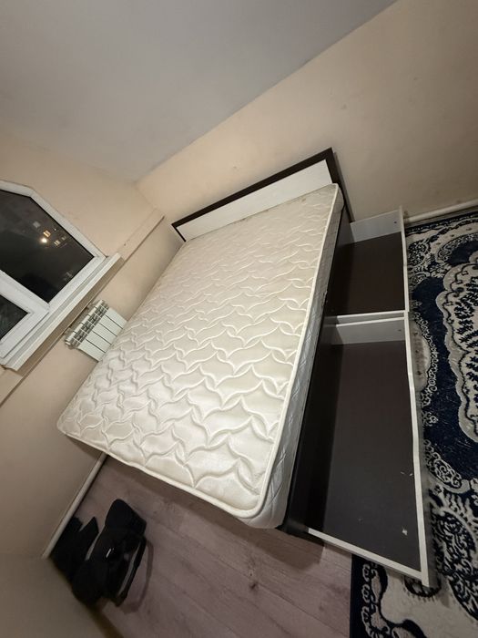 Двухспальный кровать