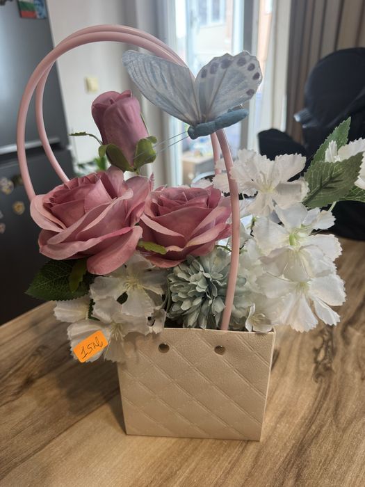 Кашпи с цветя  , различни модели, подходящи и за подарък